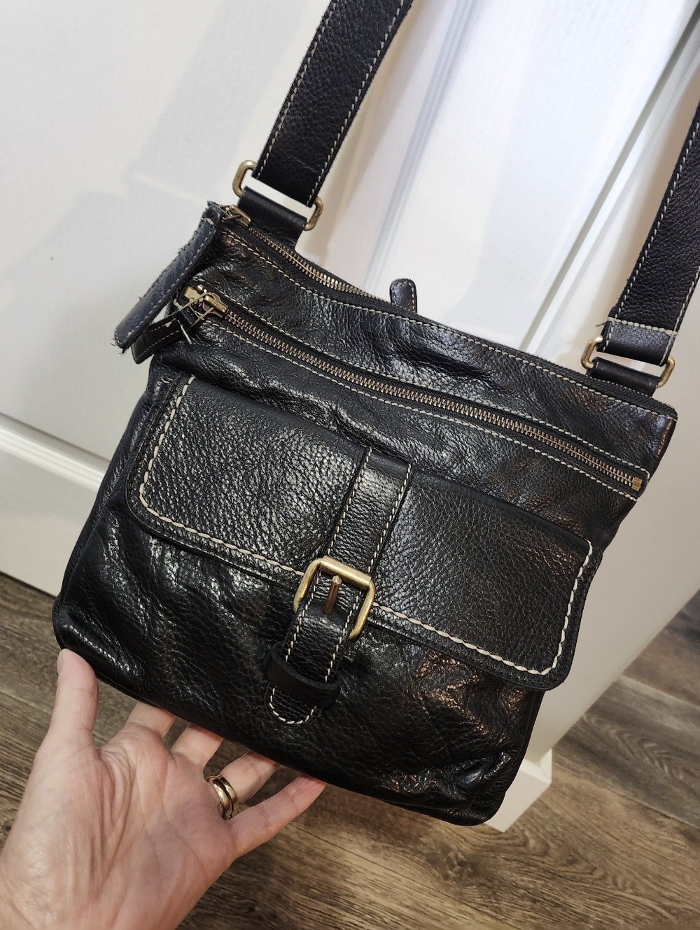 Roots Vtg Village Tribe, Black Leather Buckle Front Shoulder/Crossbody Bag.